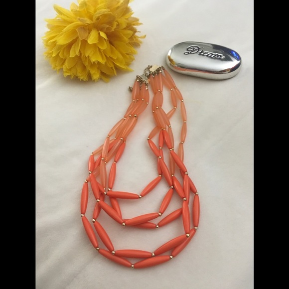 Forever 21 Jewelry - FOREVER 21 NECKLACE 🧡